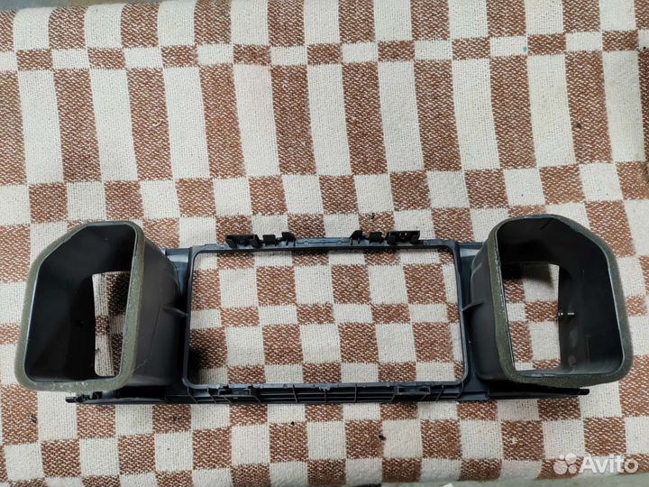 Продам рамку под магнитоллу