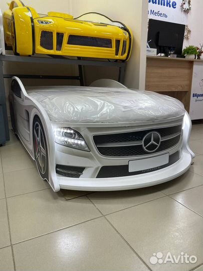 Детская кровать машина 