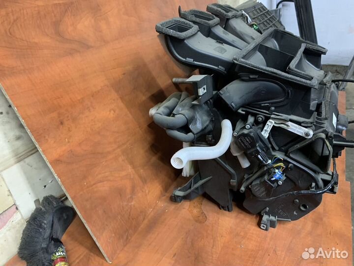 Корпус печки range rover sport l320