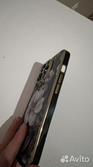 Чехол на iPhone 13 pro