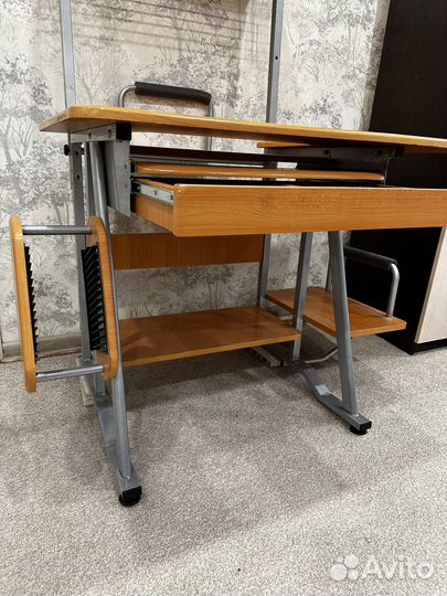 Компьютерный стол бу