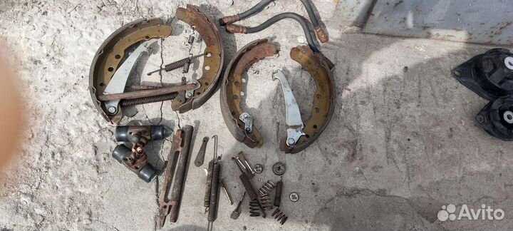Задние колодки audi 100 43 кузов