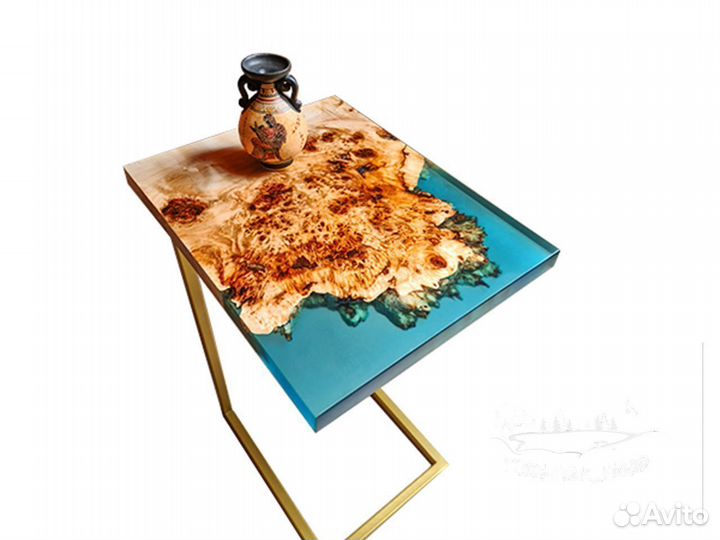 Приставной стол-река из слэба тополя