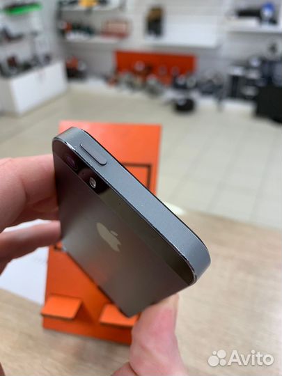 iPhone 5S, 16 ГБ