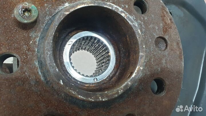 Ступица правая на Mercedes-Benz W164 ML/GL X164