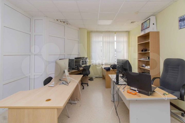 Продам офисное помещение, 292.4 м²