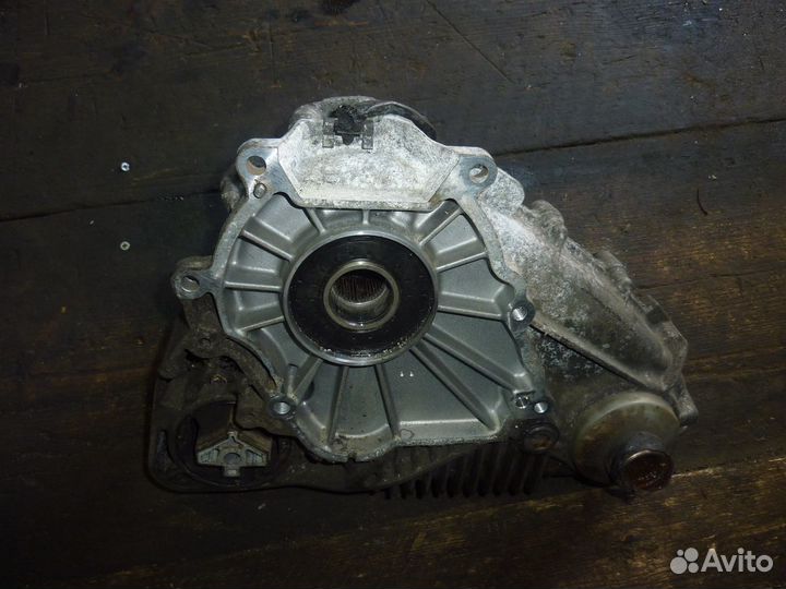 BMW X6 E71 X5 E70 раздатка 7574777