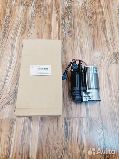 Компрессор подкачки Audi A8 D4