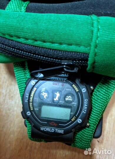 Суммка напульсник с часами Mountain Dew