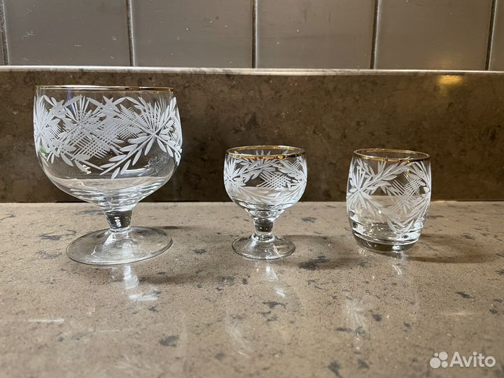 Коплект рюмок и бокалов