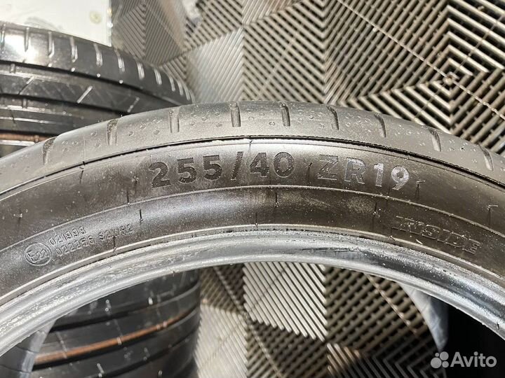 Ikon Tyres Autograph Ultra 2 255/40 R19