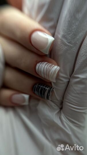 Модель на маникюр