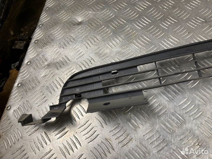 Решетка в бампер Volkswagen Golf MK2