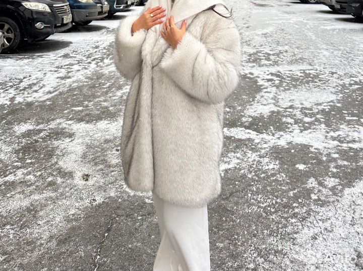 Искусственная шуба белая