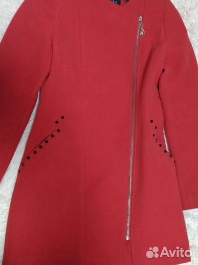 Пальто женское 42