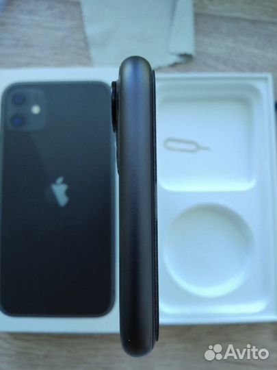 iPhone 11, 64 ГБ