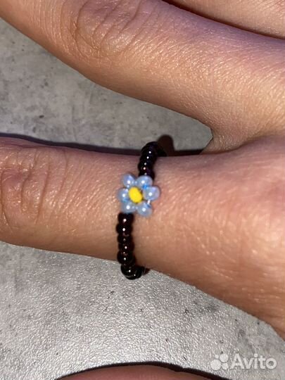 Кольцо из бисера, ромашка