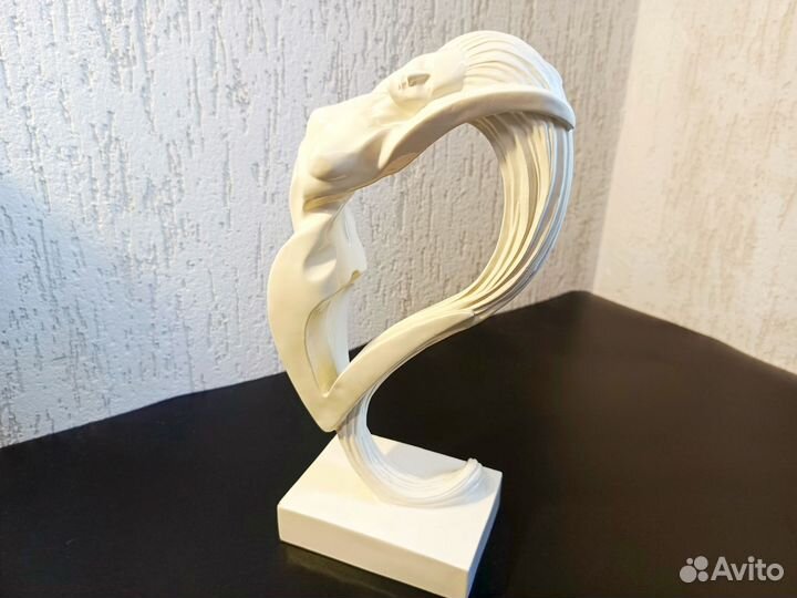 Статуэтка для интерьера, декора 