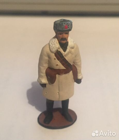 Фигурка в масштабе 1:43 Артель Универсал