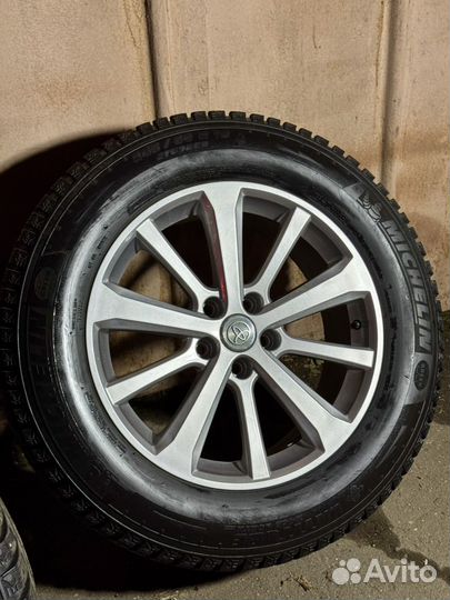 Toyota Highlander R18 комплект
