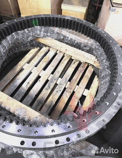 Поворотный круг Hyundai R330LC-9A 81N9-01022