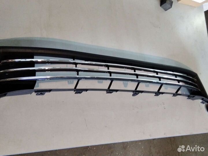 Решётка в бампер Тойота Королла 180. 13-16 г.в