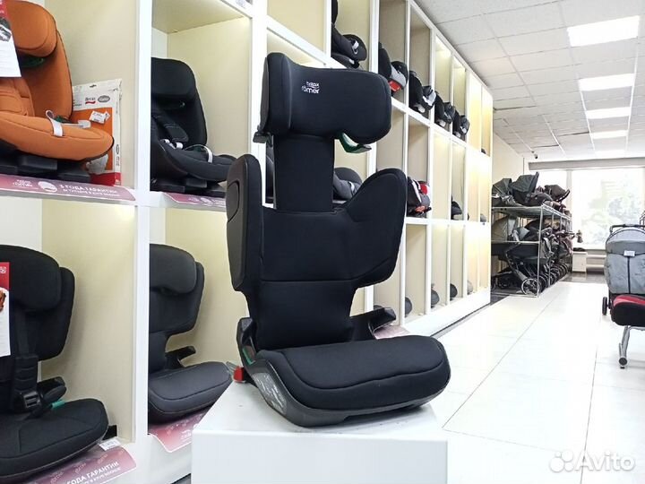 Автокресло 15-36кг Britax Kidfix M I-Size Black