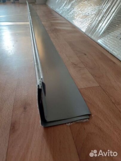 Козырек (верхний отлив на балкон )