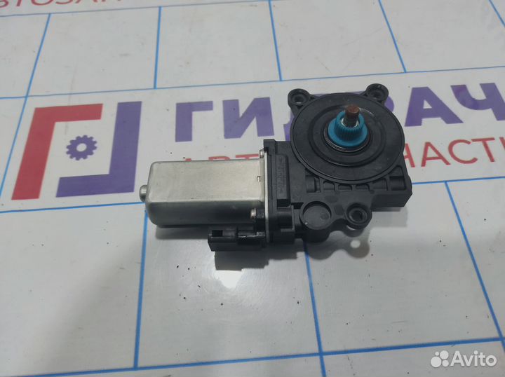 Моторчик стеклоподъемника правый Ford Fiesta (Mk VI) 1218655
