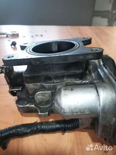 Дроссельная заслонка Мерседес w202