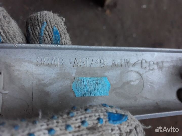 Накладка задняя верхняя Ford Focus 1 1998-2004 1998-2004