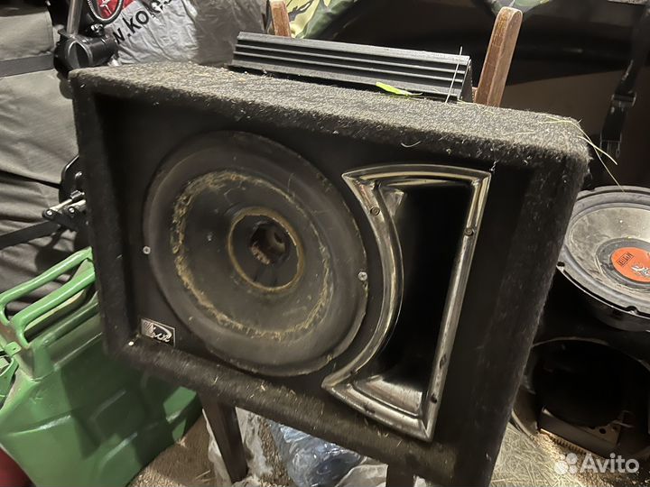 Сабвуфер с усилителем