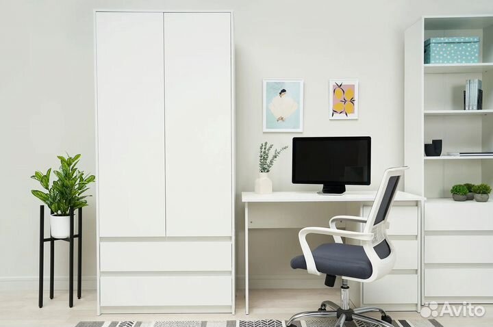 Шкаф распашной