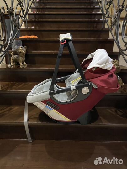 Автомобильное кресло