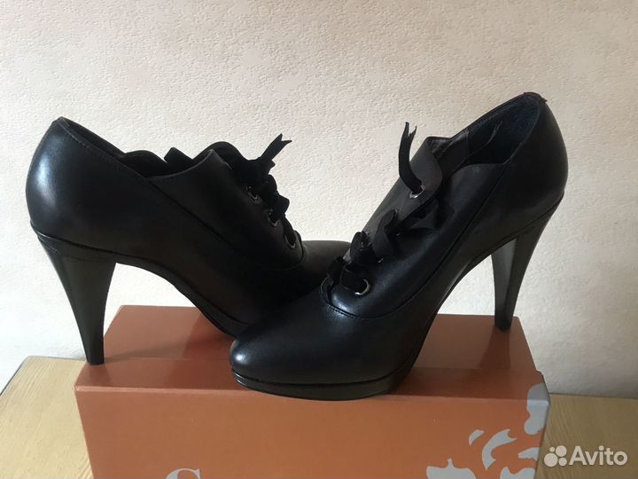 Ботинки женские