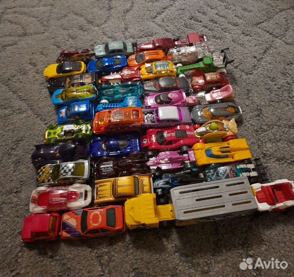 Продам коллекцию хот вилс