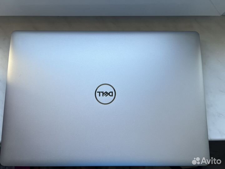 Ноутбук dell inspiron 5570 i7-8550/32GB/256SSD+1TB