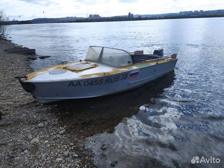 Моторная лодка прогресс