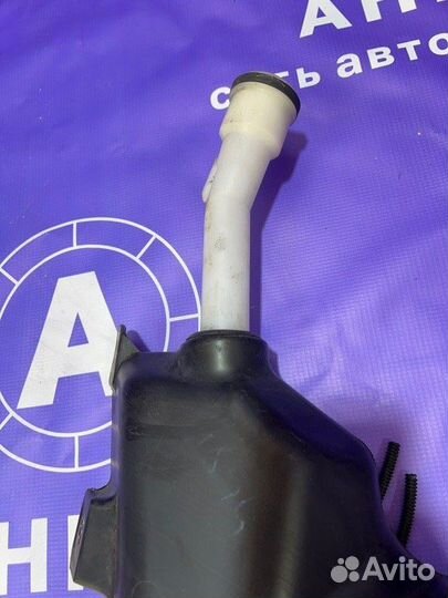 Бачок омывателя Opel Astra J A16XER 2012