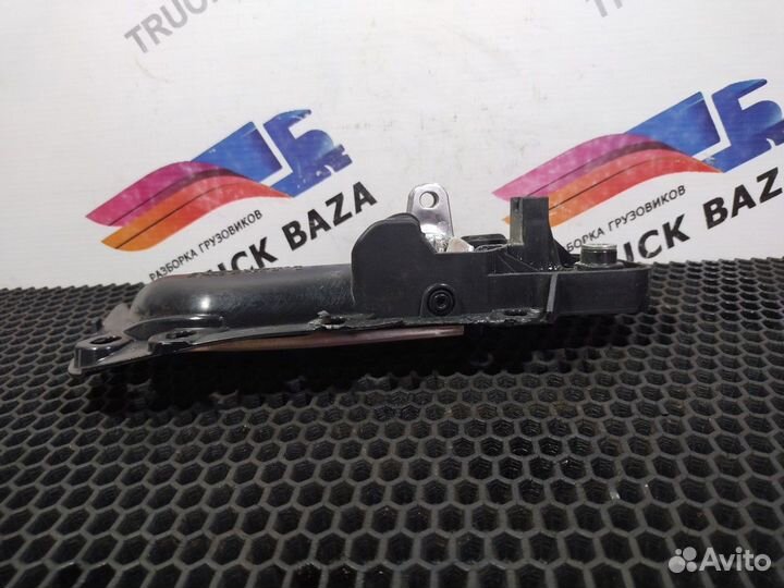 Ручка двери внутренняя левая