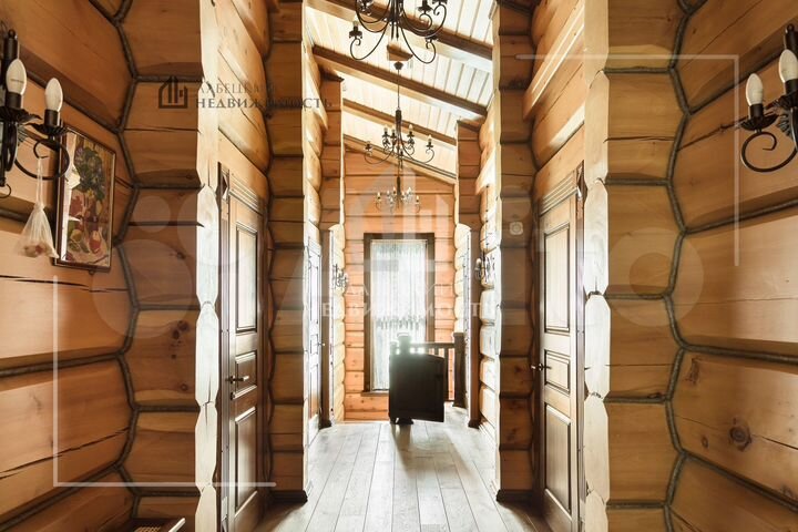 Дом 525 м² на участке 59 сот.