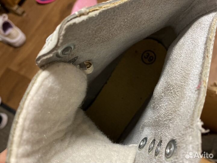 Коньки фигурные женские 39 размер