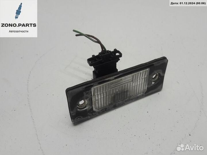Подсветка номера 1j5943 на Volkswagen Golf-4