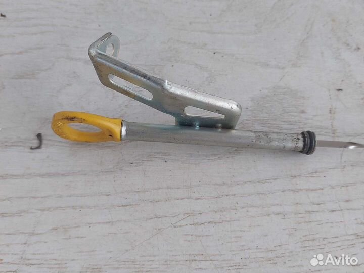 Toyota Rav4 XA50 Щуп