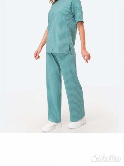 Спортивный костюм женский