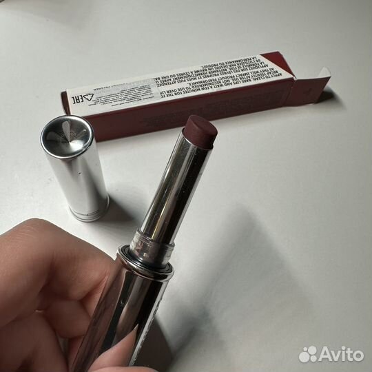 Помада mac locked kiss