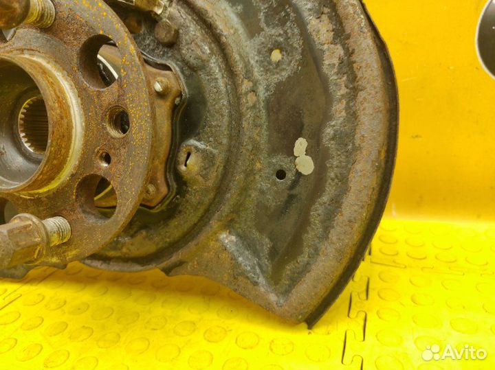 Кулак поворотный задний правый Mercedes-Benz W212