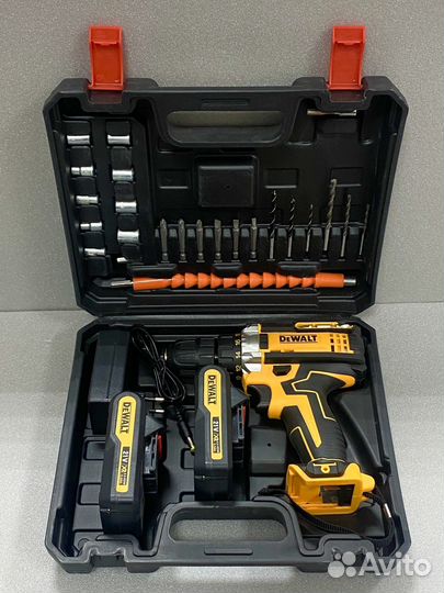 Шуруповерт Dewalt новый