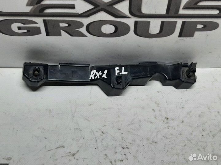 Кронштейн бампера лев. перед. Lexus RX330