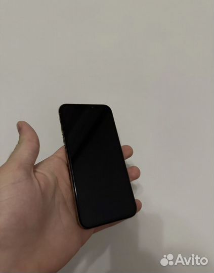 Телефон iPhone xs